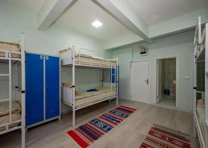 Xalila & Cafe Ladies