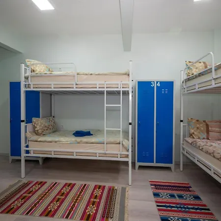 Hostel Xalila & Cafe Ladies