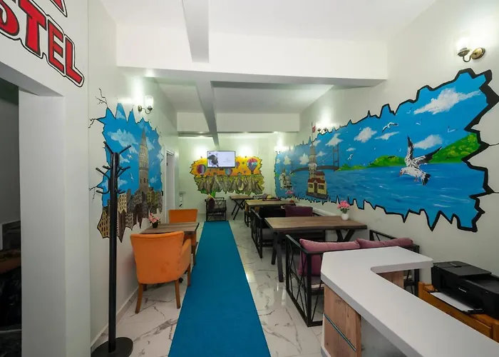 Hostel Xalila & Cafe Ladies *