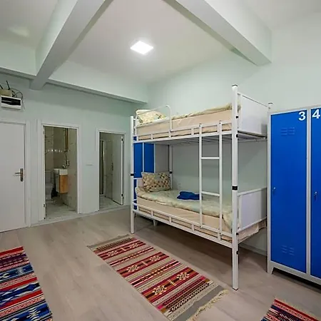 Xalila & Cafe Ladies Hostel Isztambul